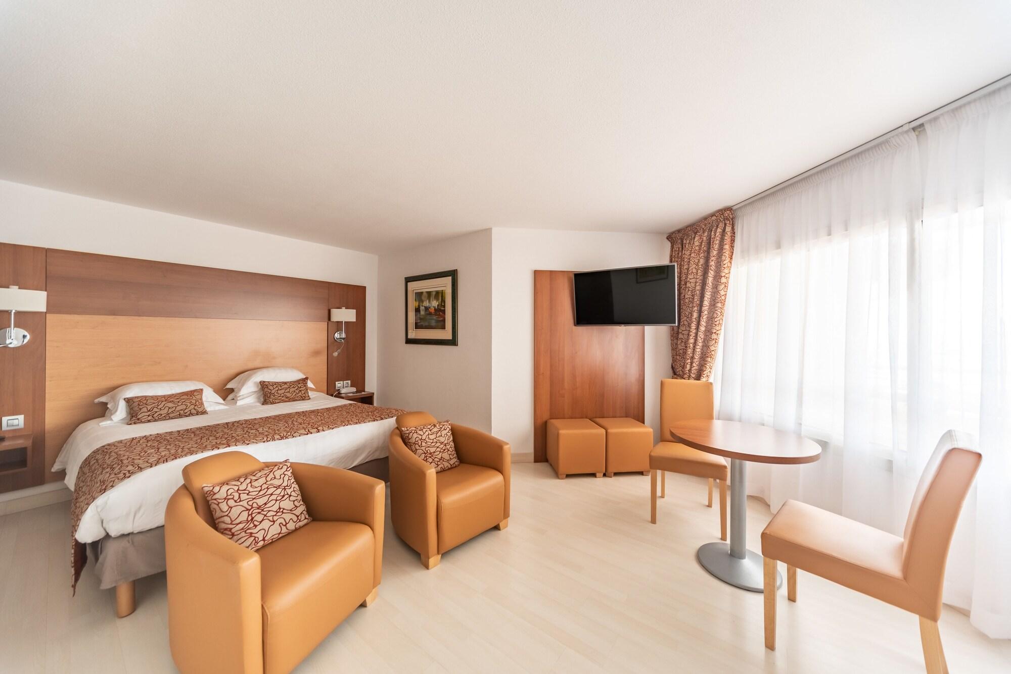 Mercure Saint Raphael Centre Plage Экстерьер фото
