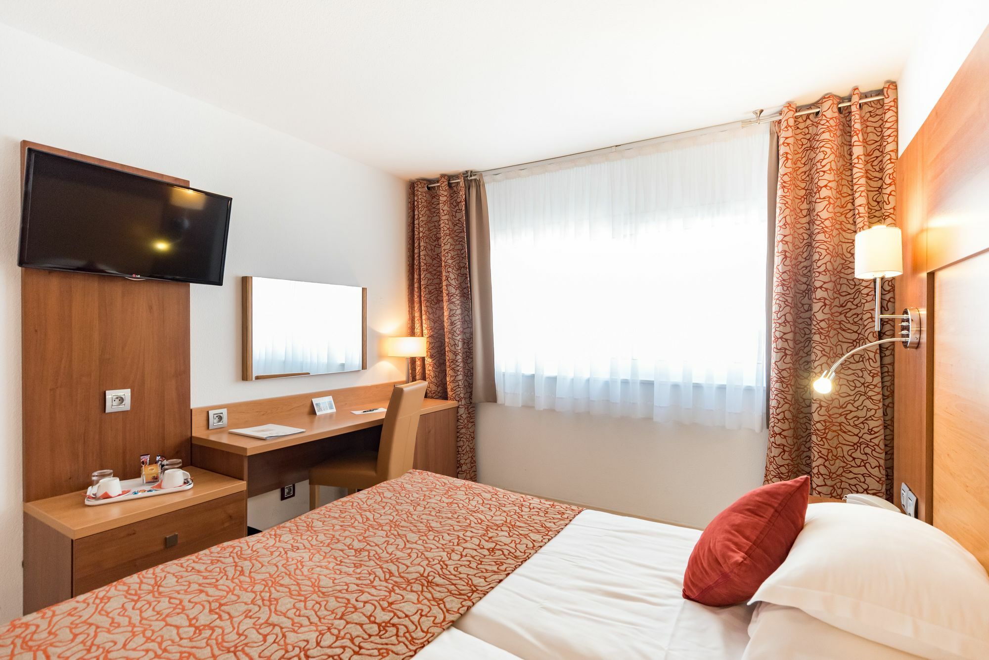 Mercure Saint Raphael Centre Plage Экстерьер фото